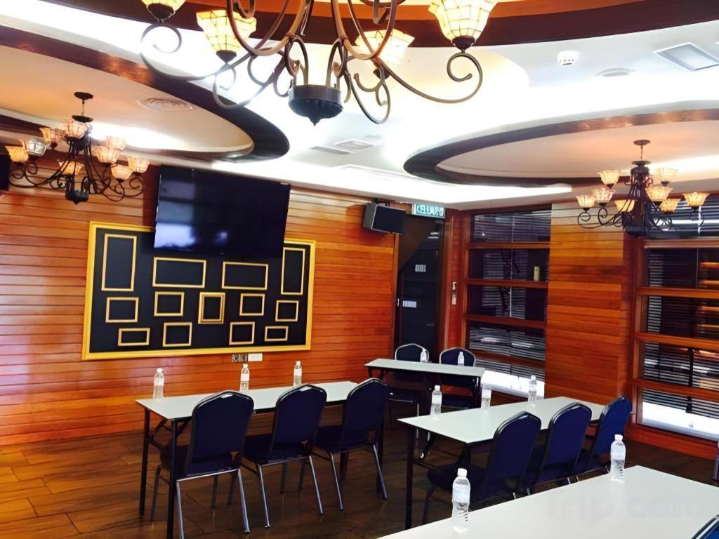 D North Star Hotel & Spa Sandakan Esterno foto